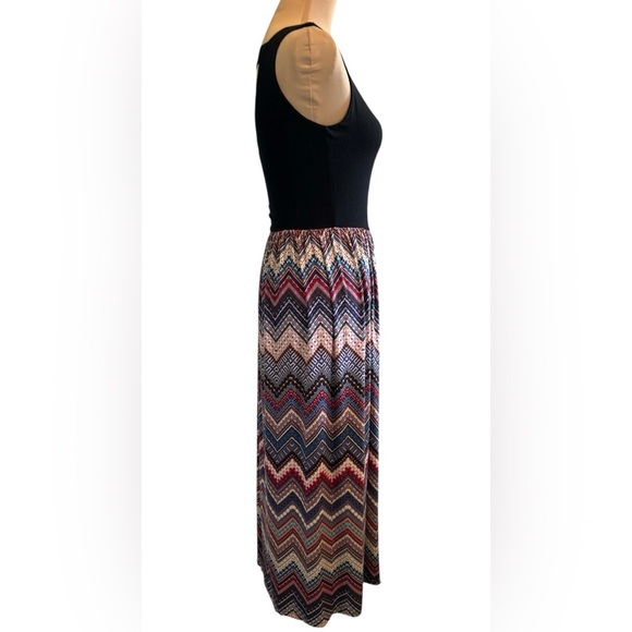 Gilli USA Women’s Sz Small Maxi Dress Multicolor Chevron Tank Style Ladder Back - Picture 2 of 9